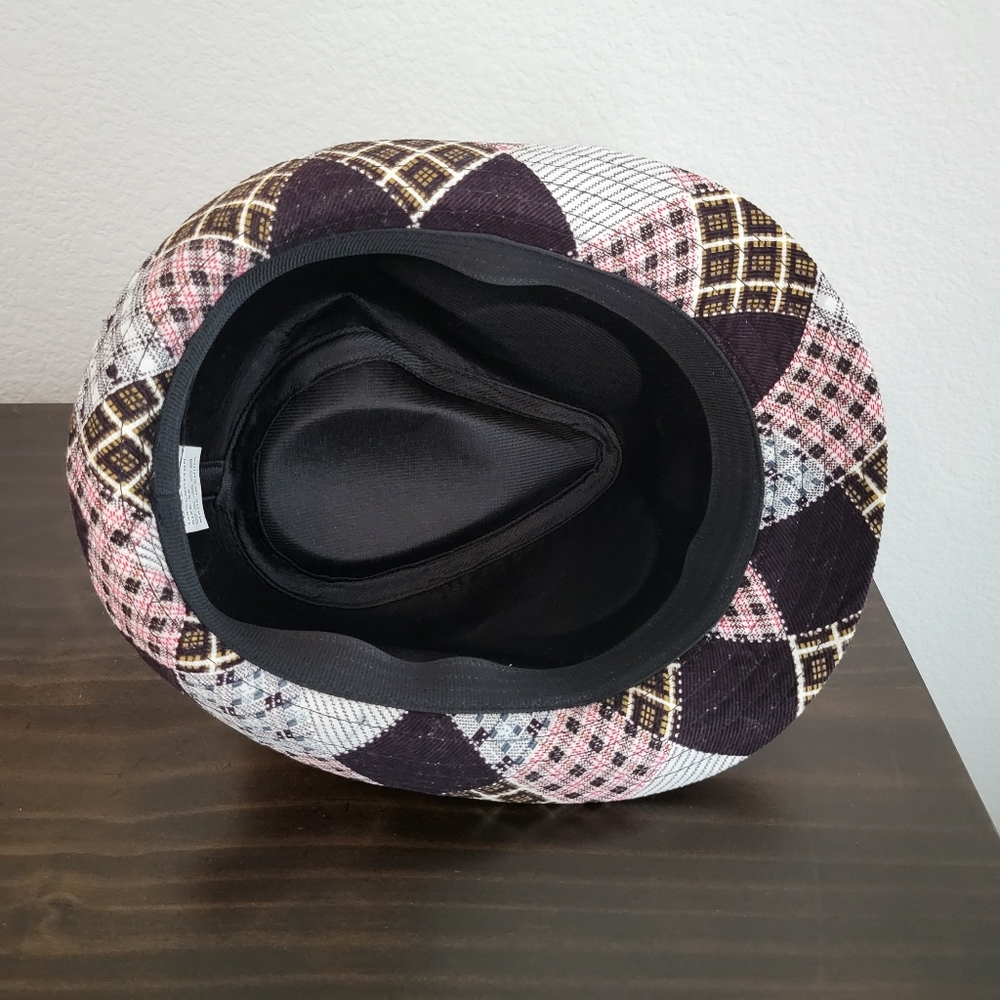 Adorable multicolored hat - Picture 2 of 3